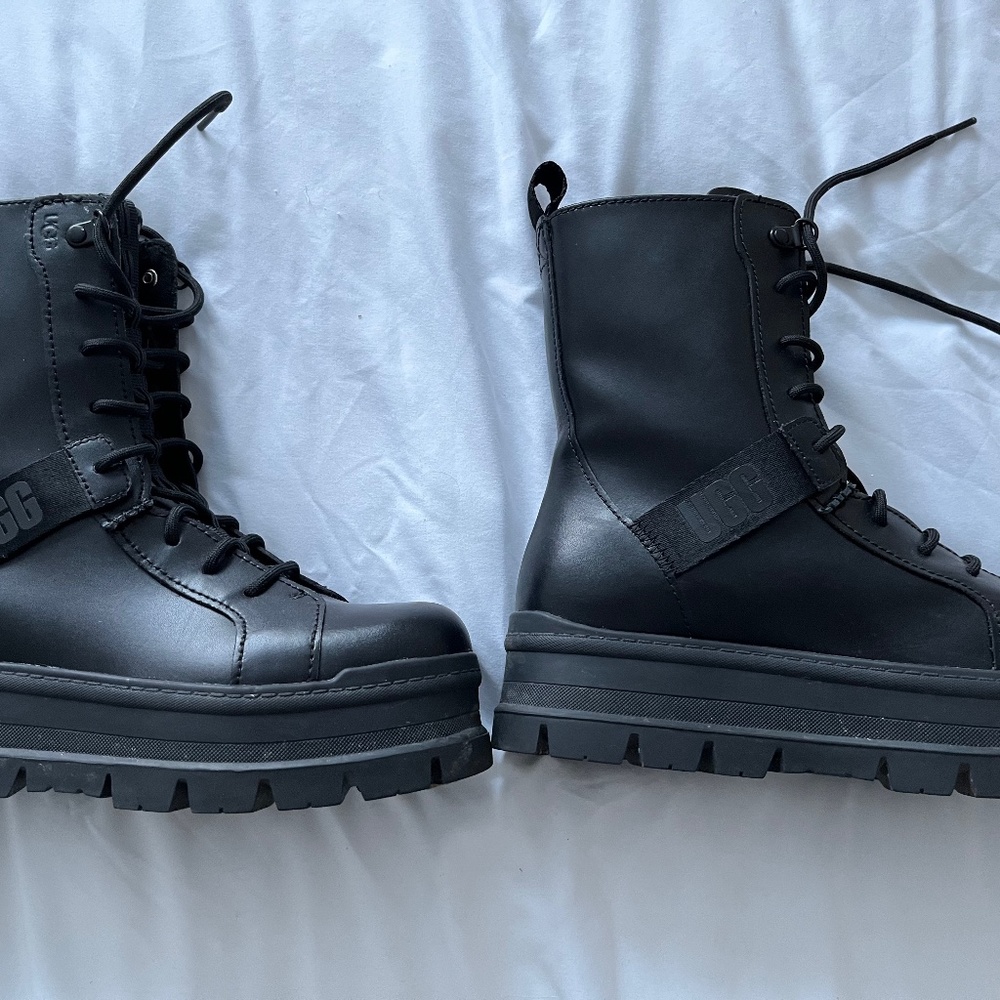 UGG Sheena Boots